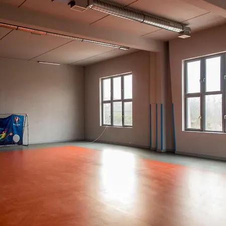 דירה Zyczliwa Centrum Konferencyjno-sportowe