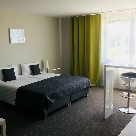 Zyczliwa Centrum Konferencyjno-sportowe דירה *